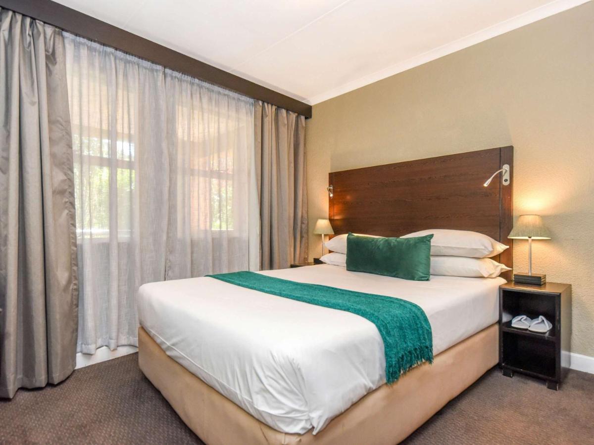 Mercure Hotel Bedfordview Johannesburg Esterno foto